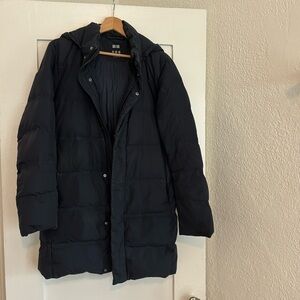 Navy Uniqlo puffer jacket ❄️